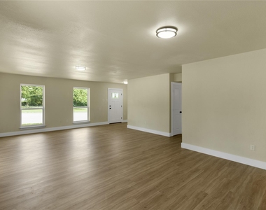 6112 W Poly Webb Road - Photo Thumbnail 13