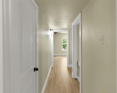 6112 W Poly Webb Road - Photo Thumbnail 31