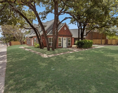 6112 W Poly Webb Road - Photo Thumbnail 3