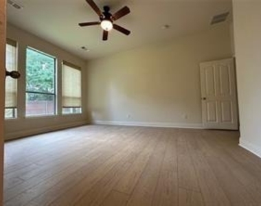 3103 Spanish Oak Trail - Photo Thumbnail 21