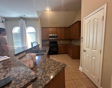 3103 Spanish Oak Trail - Photo Thumbnail 14