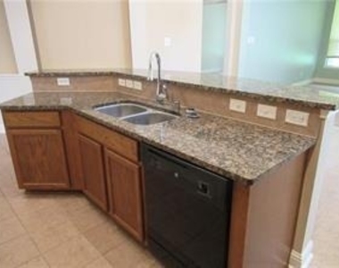 3103 Spanish Oak Trail - Photo Thumbnail 20
