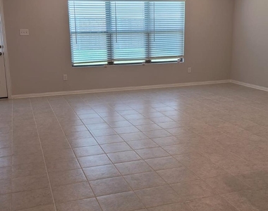 1919 Rolling Ridge Drive - Photo Thumbnail 12