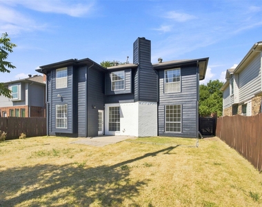 2124 Newport Drive - Photo Thumbnail 23