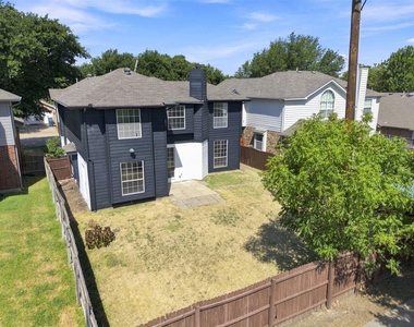 2124 Newport Drive - Photo Thumbnail 25