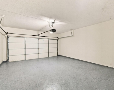2124 Newport Drive - Photo Thumbnail 21