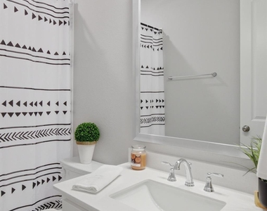 910 Winter Cherry Lane - Photo Thumbnail 18