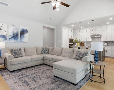 910 Winter Cherry Lane - Photo Thumbnail 9