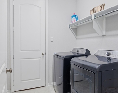 910 Winter Cherry Lane - Photo Thumbnail 22