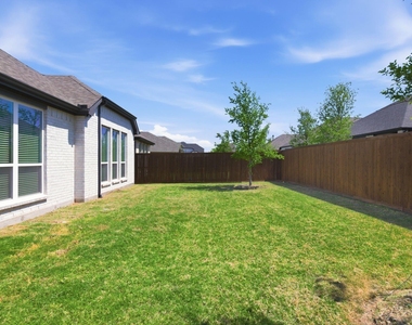 910 Winter Cherry Lane - Photo Thumbnail 25