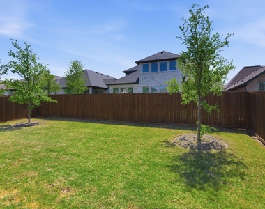 910 Winter Cherry Lane - Photo Thumbnail 24