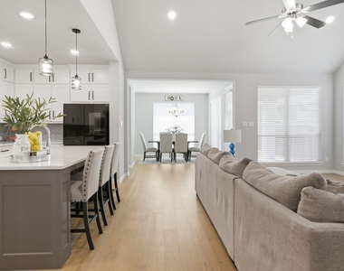 910 Winter Cherry Lane - Photo Thumbnail 2