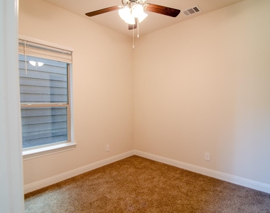 4541 Cinema Street - Photo Thumbnail 15