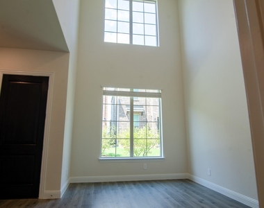 4541 Cinema Street - Photo Thumbnail 4