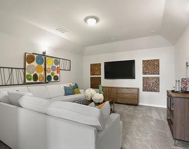 1511 Ironwood Way - Photo Thumbnail 5