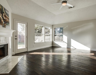 3708 Villanova Drive - Photo Thumbnail 6