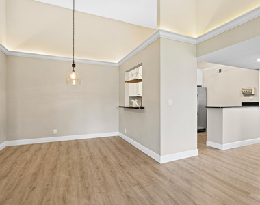 6299 Chasewood Drive - Photo Thumbnail 4