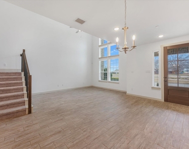 4870 Woodruff Way - Photo Thumbnail 7