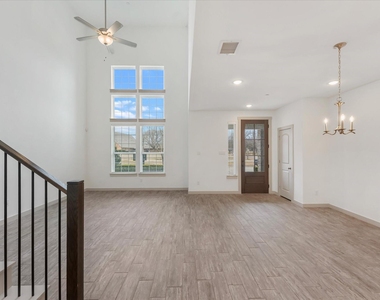 4870 Woodruff Way - Photo Thumbnail 6
