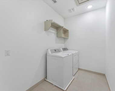 4870 Woodruff Way - Photo Thumbnail 18
