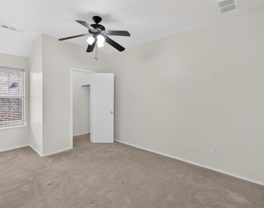 5916 Crestview Drive - Photo Thumbnail 21