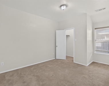 5916 Crestview Drive - Photo Thumbnail 23