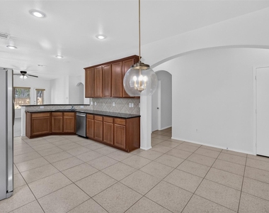 5916 Crestview Drive - Photo Thumbnail 7