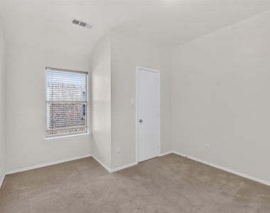5916 Crestview Drive - Photo Thumbnail 22