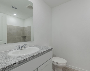 1805 Pentro Parkway - Photo Thumbnail 5