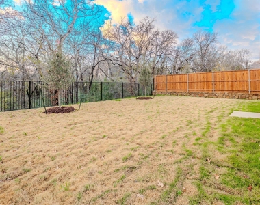 1805 Pentro Parkway - Photo Thumbnail 30