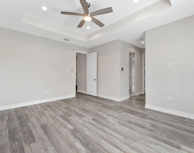 14545 Alabaster Avenue - Photo Thumbnail 7