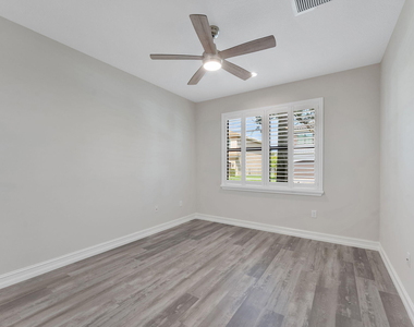 14545 Alabaster Avenue - Photo Thumbnail 16