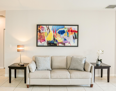 821 Sw 13th Court - Photo Thumbnail 13