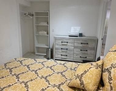 821 Sw 13th Court - Photo Thumbnail 26
