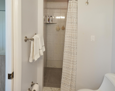 821 Sw 13th Court - Photo Thumbnail 17