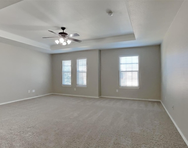 8841 Noontide Drive - Photo Thumbnail 12