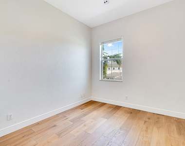 615 Dakota Drive - Photo Thumbnail 15