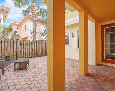 615 Dakota Drive - Photo Thumbnail 6