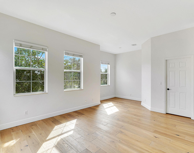 615 Dakota Drive - Photo Thumbnail 8