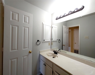 3801 Dutton Drive - Photo Thumbnail 21