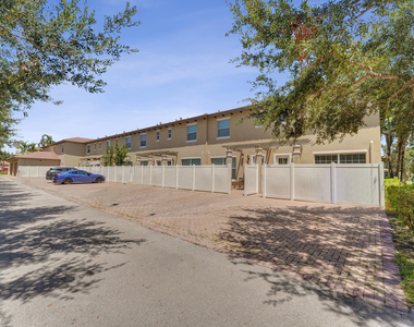 1326 Sw 147th Terrace - Photo Thumbnail 40