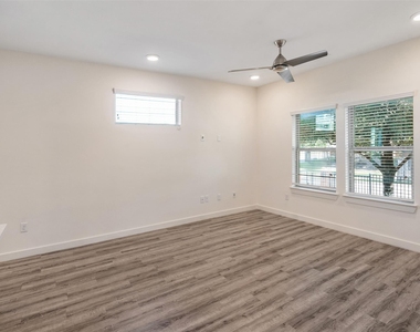 1583 Fiji Street - Photo Thumbnail 6