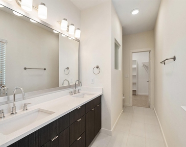 1583 Fiji Street - Photo Thumbnail 20