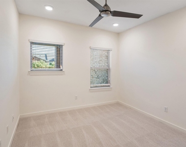 1583 Fiji Street - Photo Thumbnail 16