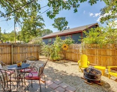 536 Western Hills Trail - Photo Thumbnail 2