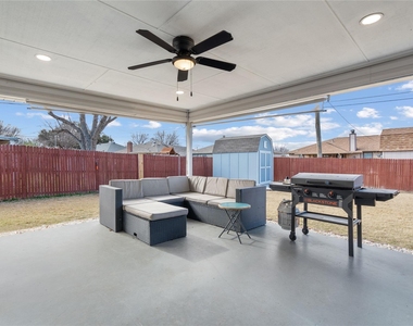 7629 Cedarhill Road - Photo Thumbnail 21