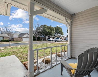7629 Cedarhill Road - Photo Thumbnail 2