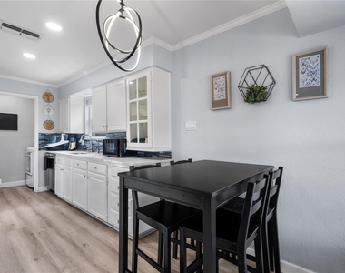 7629 Cedarhill Road - Photo Thumbnail 12
