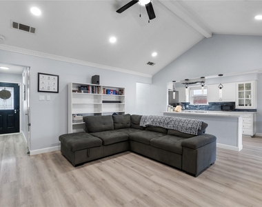 7629 Cedarhill Road - Photo Thumbnail 7