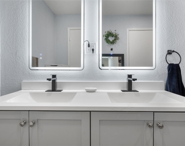 7629 Cedarhill Road - Photo Thumbnail 24